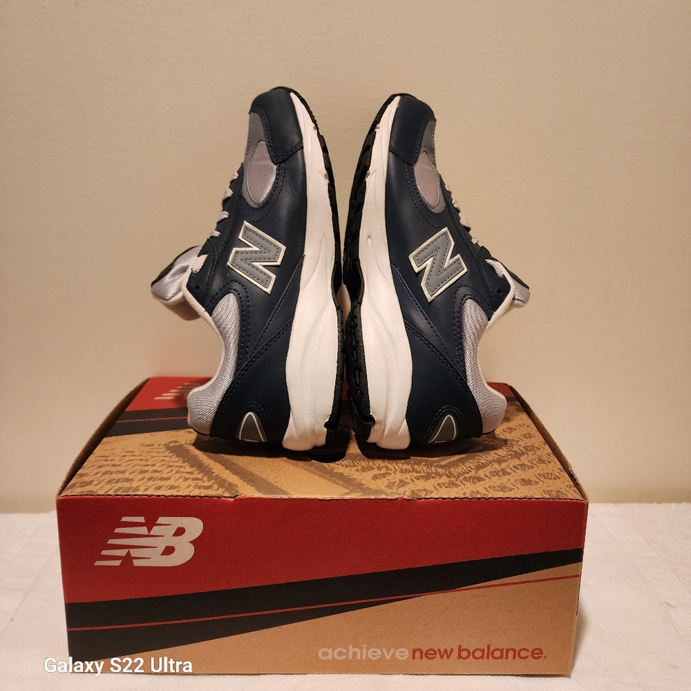 New Balance 498 - Picture 8 of 9